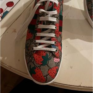 Adorable strawberry Gucci tennis shoes!